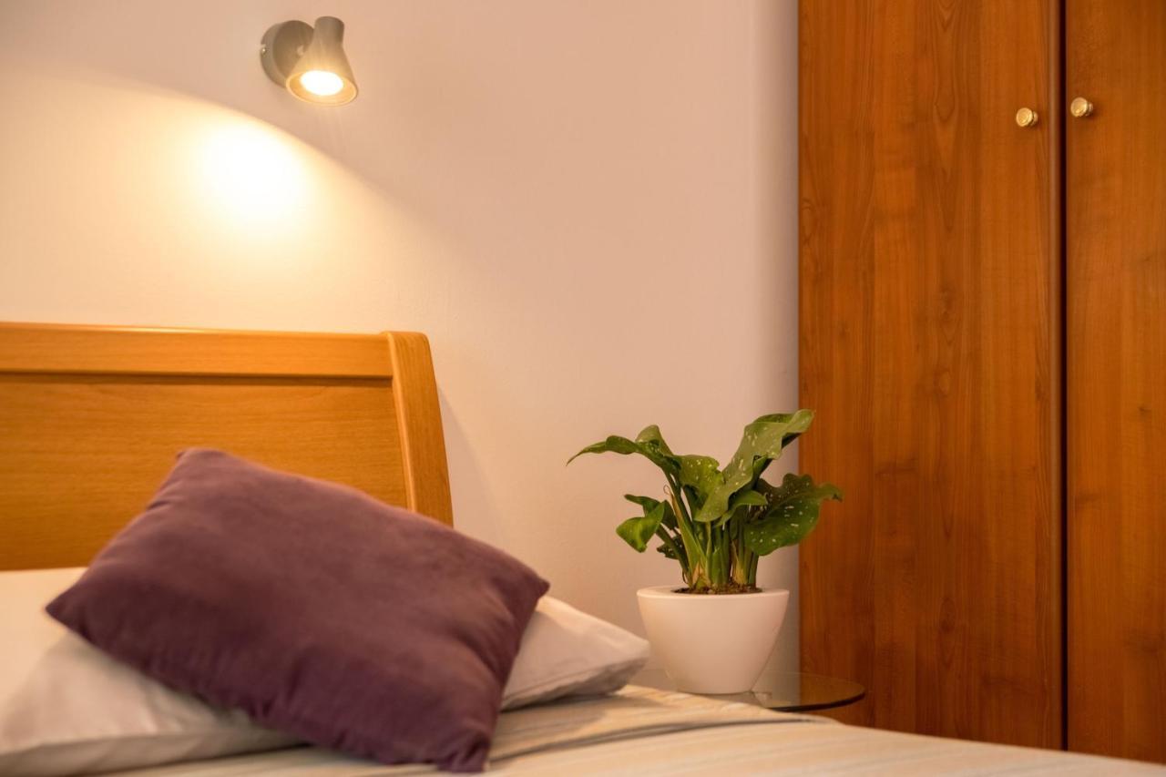 Terra Magica Deluxe Apartment Or Room With Private Parking, Terrace And Sea View Rijeka Eksteriør bilde