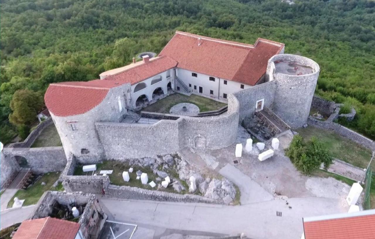 Terra Magica Deluxe Apartment Or Room With Private Parking, Terrace And Sea View Rijeka Eksteriør bilde