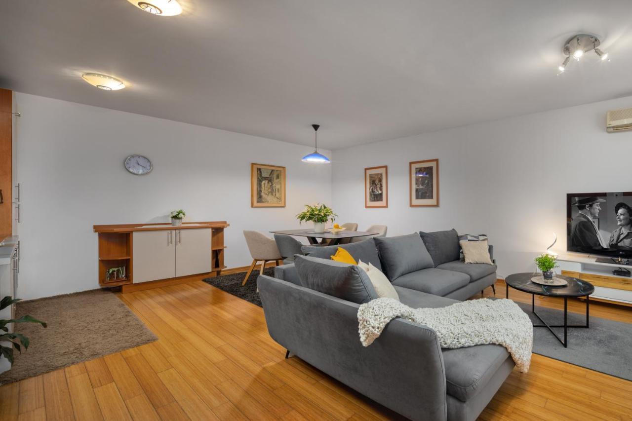 Terra Magica Deluxe Apartment Or Room With Private Parking, Terrace And Sea View Rijeka Eksteriør bilde