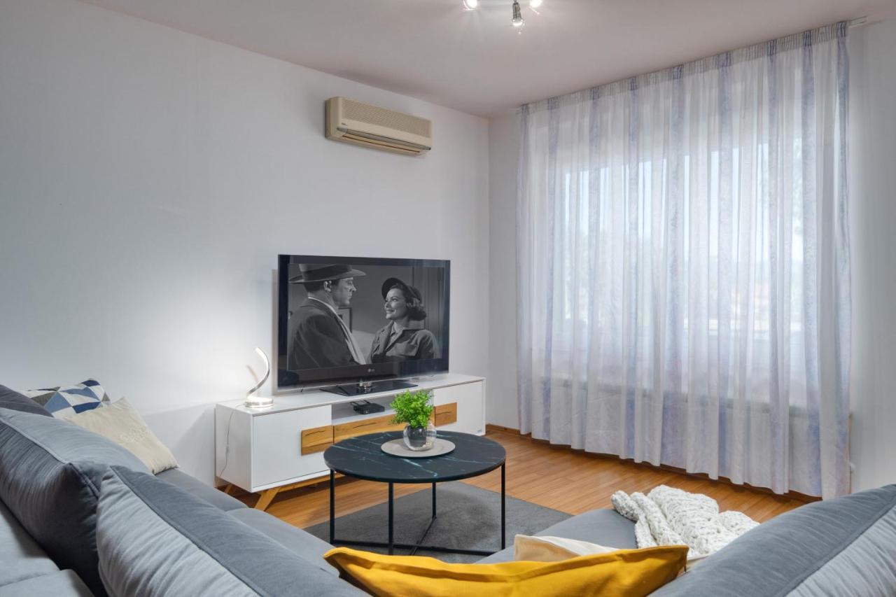 Terra Magica Deluxe Apartment Or Room With Private Parking, Terrace And Sea View Rijeka Eksteriør bilde