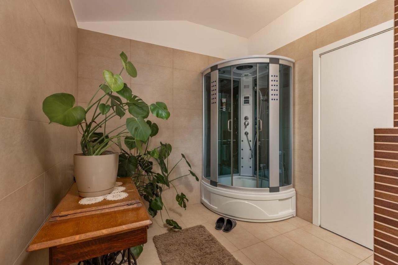 Terra Magica Deluxe Apartment Or Room With Private Parking, Terrace And Sea View Rijeka Eksteriør bilde